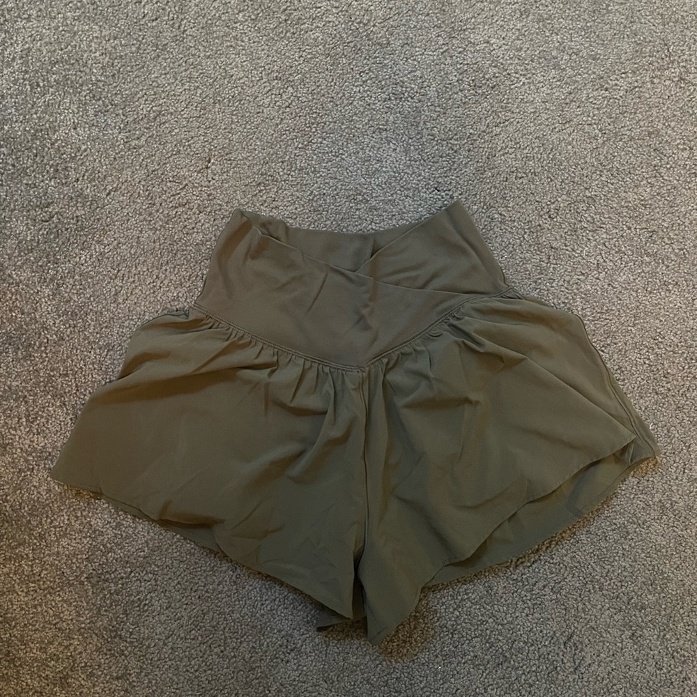 Green Aerie Shorts Size Small